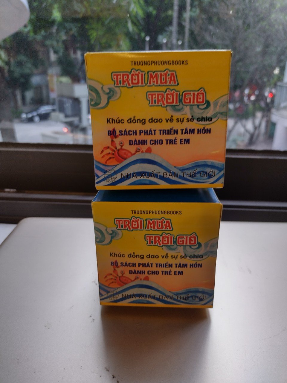 Combo Quà tặng Thiếu Nhi : Đồng Dao Nhớ Ơn - Trời Mưa Trời Gió - dựng hình
