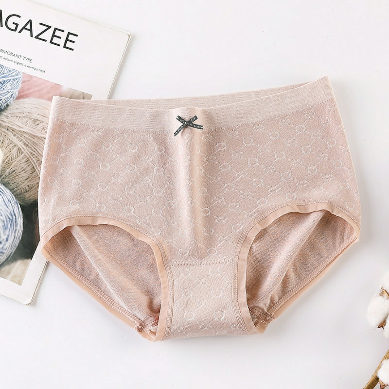 Quần lót cotton cao cấp xuất Nhật nâng mông vân thêu