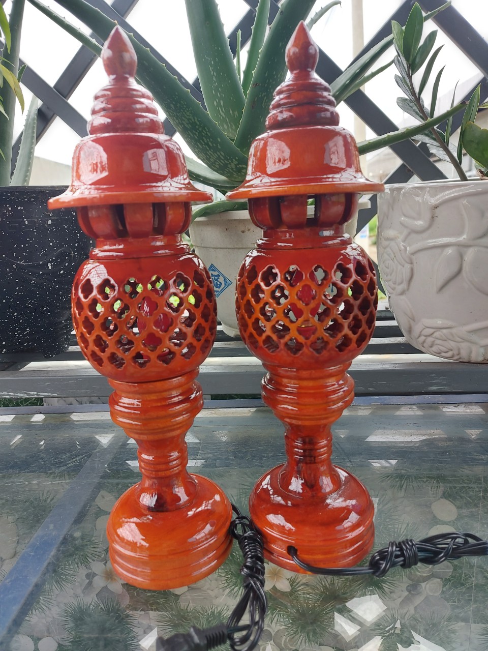 Cặp đèn thờ gỗ cao cấp cao 48 cm