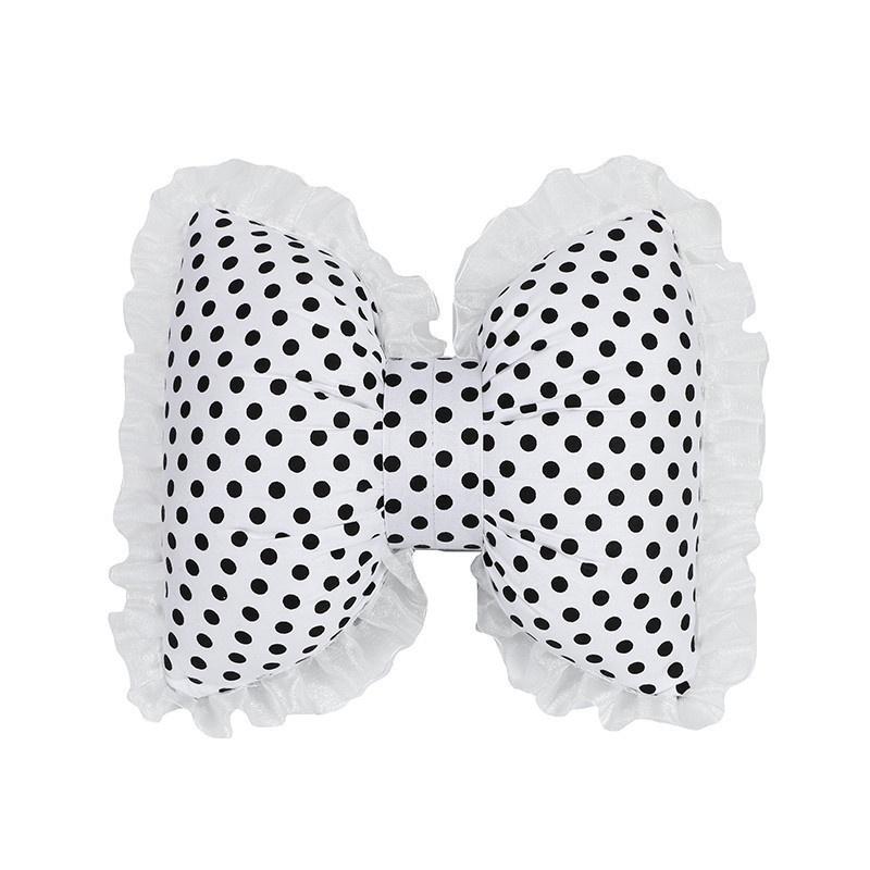 Gối tựa đầu họa tiết chấm bi xinh xắn dành cho xe hơi