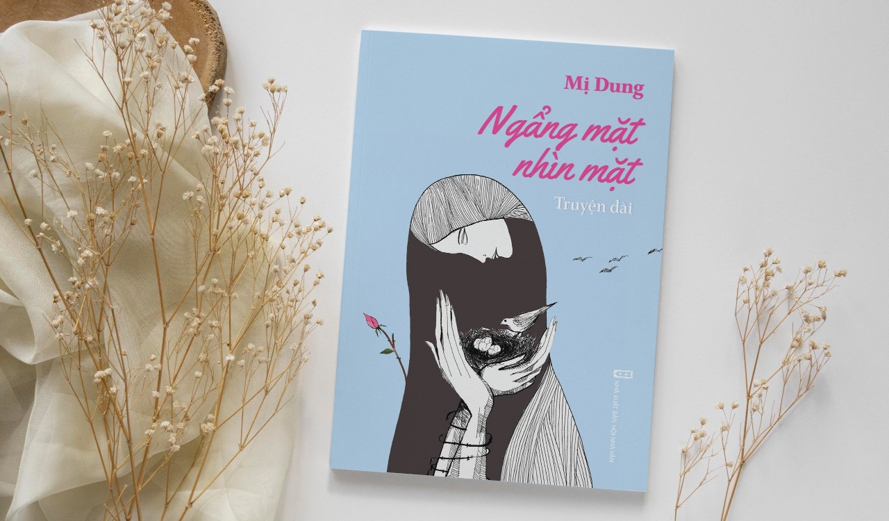 Ngẩng Mặt Nhìn Mặt