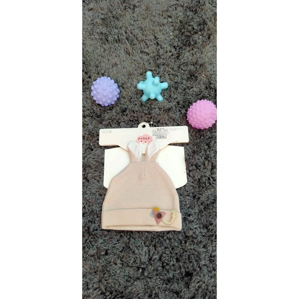 Nón em bé kiểu tai thỏ , chất liệu cotton 100% , thương hiệu Aiueo Nhật Bản