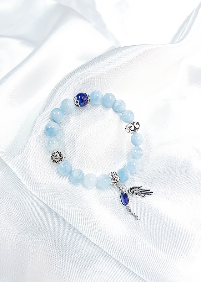 Vòng tay mệnh thủy, mộc đá Aquamarite mix kyanite+ charm bàn tay LAT.91