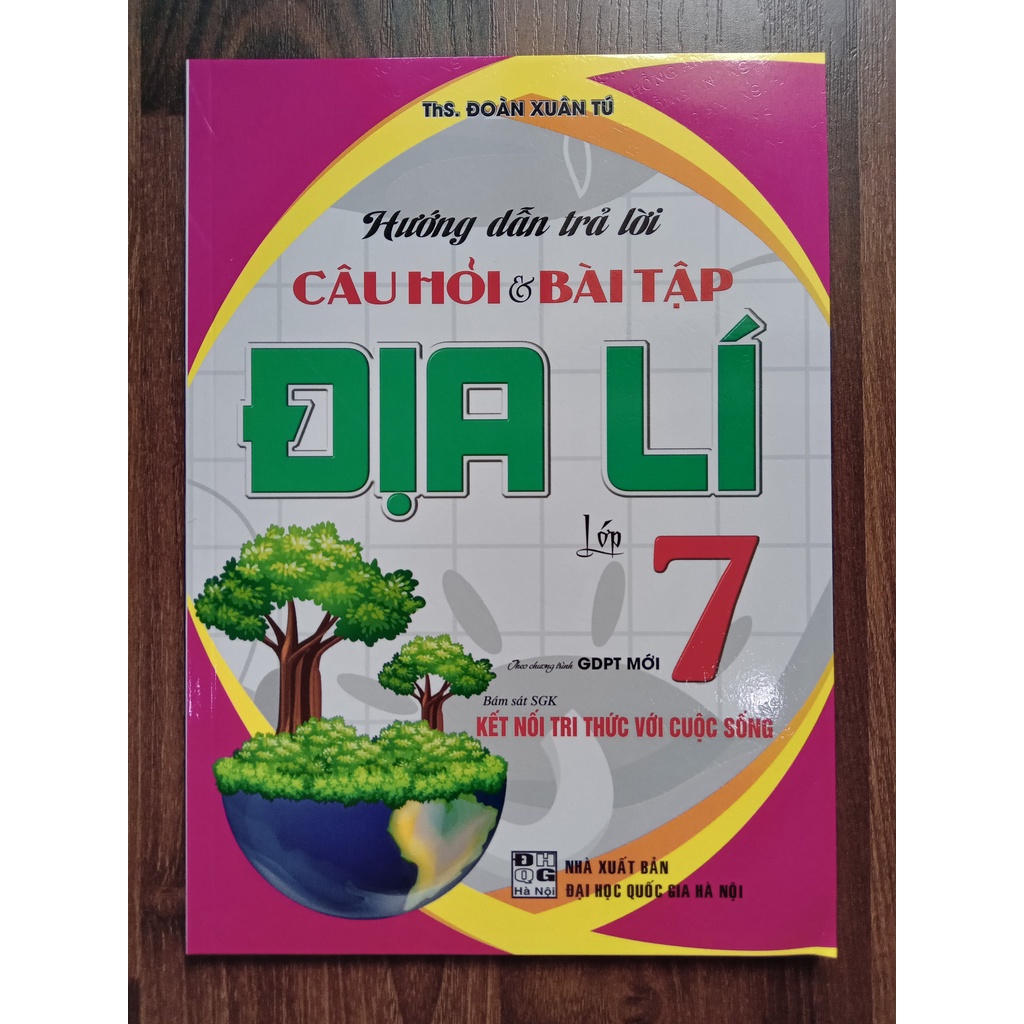 Sách - Hướng Dẫn Trả Lời Câu Hỏi Và Bài Tập Địa Lí Lớp 7