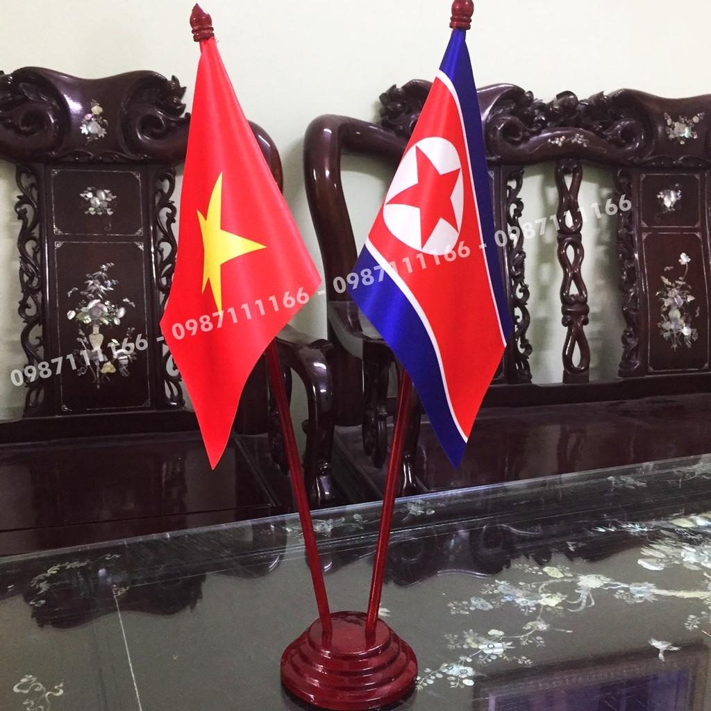 Cờ Để Bàn Đế gỗ Cắm 2 cờ Việt Nam - Triều Tiên In Kỹ Thuật Số