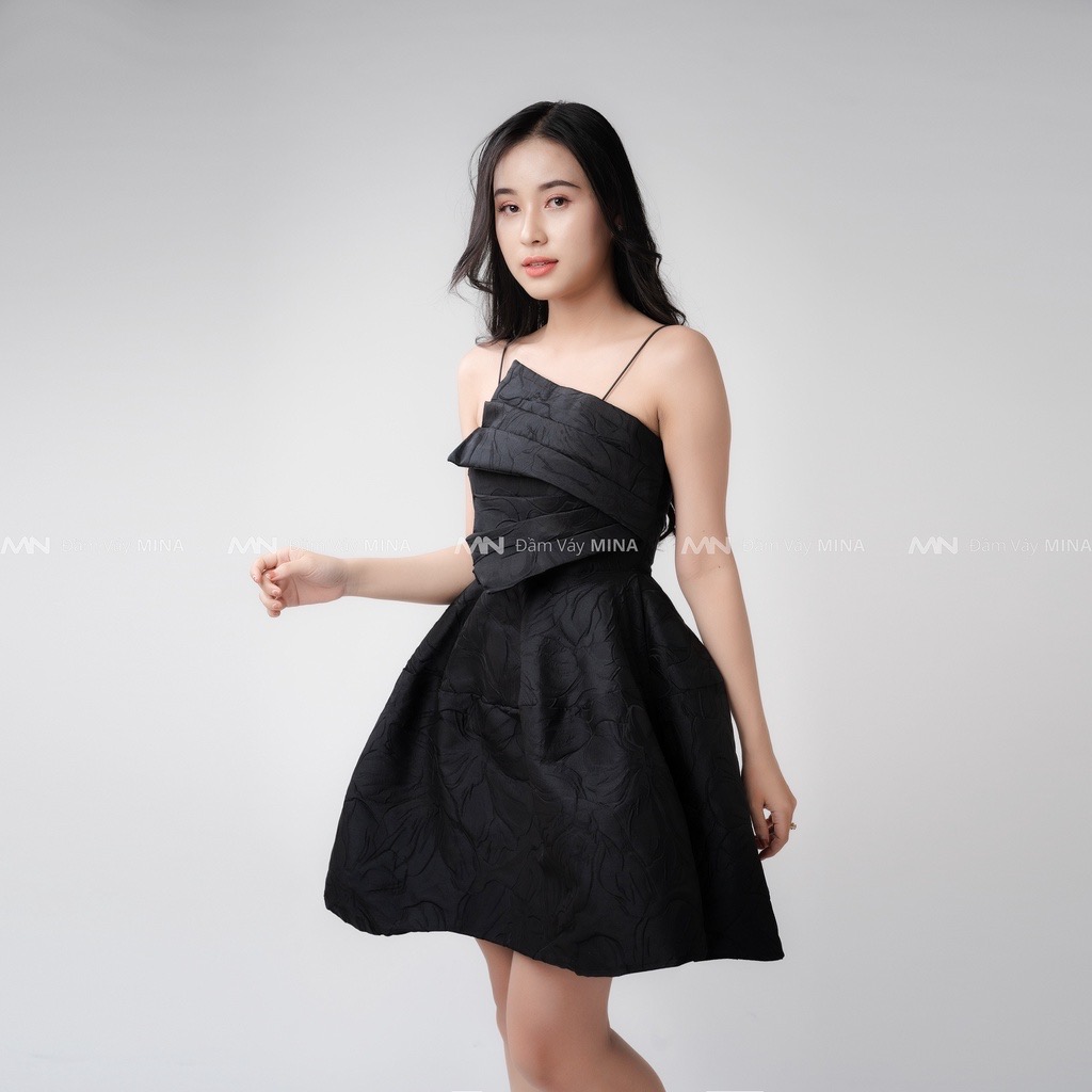Đầm gấm đầm đen hai dây dáng xoè nơ ngực dự tiệc đi chơi dạo phố sang trọng (CÓ ĐỆM NGỰC) - MN127 - Đầm Váy Mina