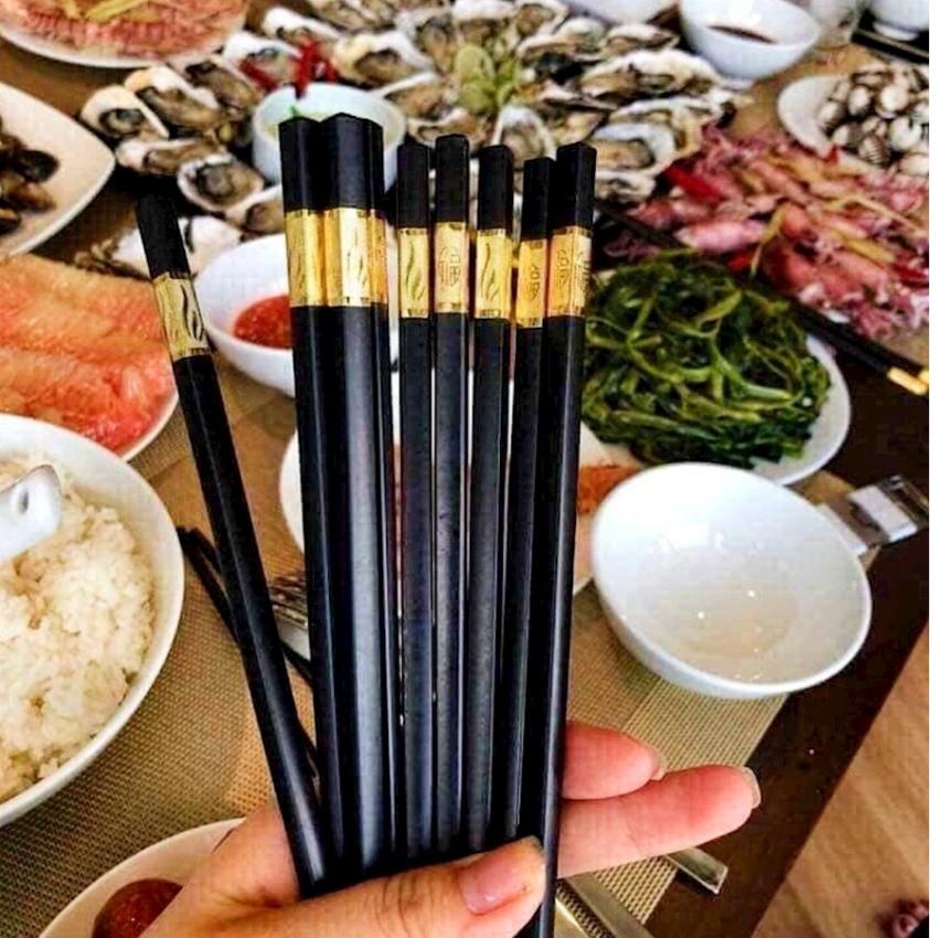 Set 10 Đôi Đũa ăn Mạ Vàng Hàn Quốc, Ăn Cao Cấp, Khảm Vàng, Chịu Nhiệt, Chống Trơn tốt hơn đũa gỗ -Nagoya2019