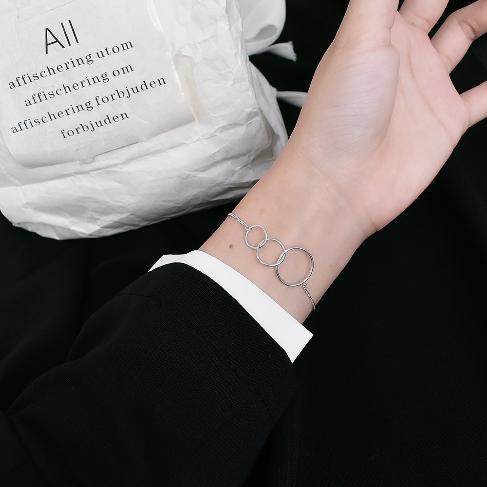 Lắc tay vòng tay vòng tròn phong cách