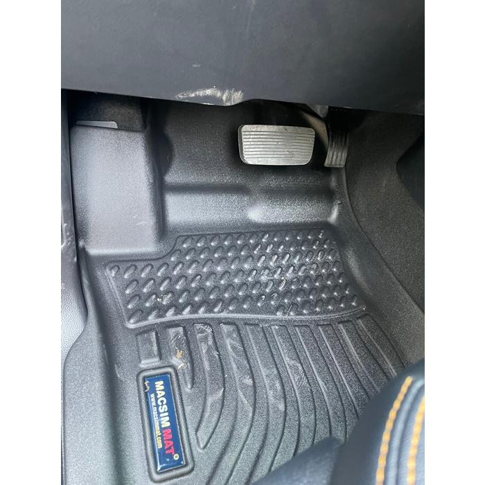 Thảm lót sàn xe ô tô Toyota Hilux 2015-2021 Nhãn hiệu Macsim chất liệu nhựa TPE hàng loại 2