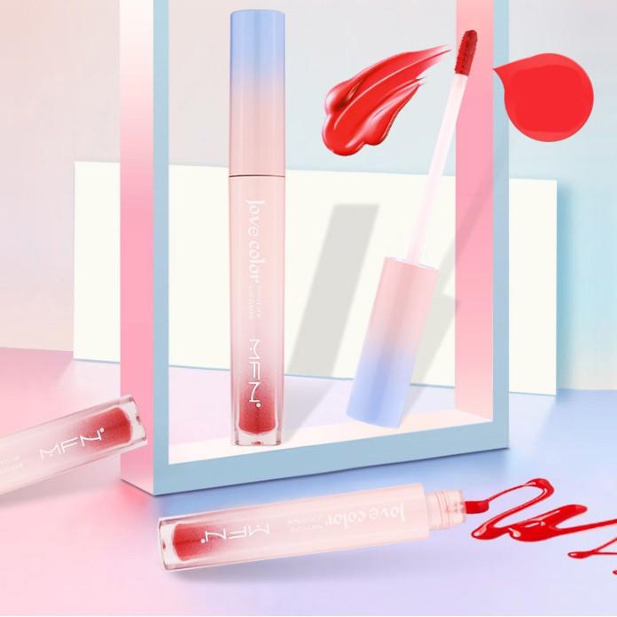 Son kem lì siêu mịn Love Color Silky Light Lip Gloss 5g