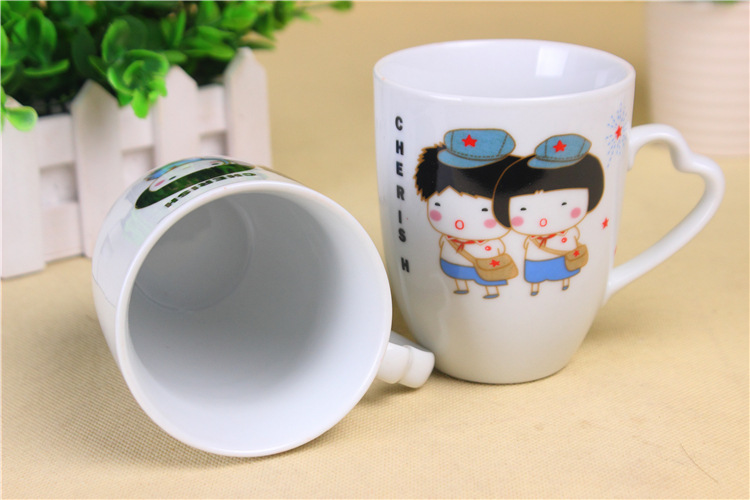 Cốc Sứ Đôi Kèm Muỗng Họa Tiết Chibi Đáng yêu