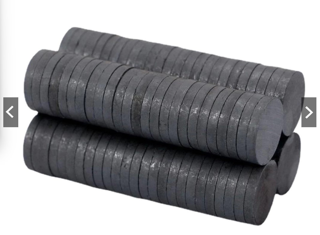 Nam châm Ferrite đen tròn kích thước lớn 30mmx5mm - miếng lót chuột