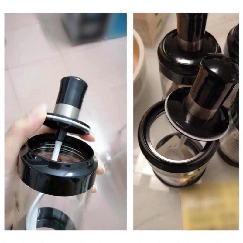 HŨ ĐỰNG GIA VỊ ,KÈM MUỖNG 250Ml