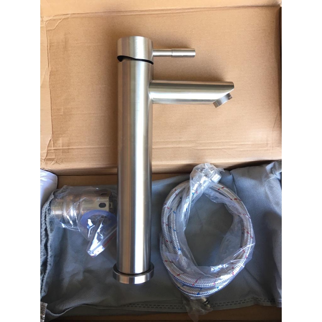 Vòi Lavabo Inox Tròn Nóng Lạnh 20 - 30cm