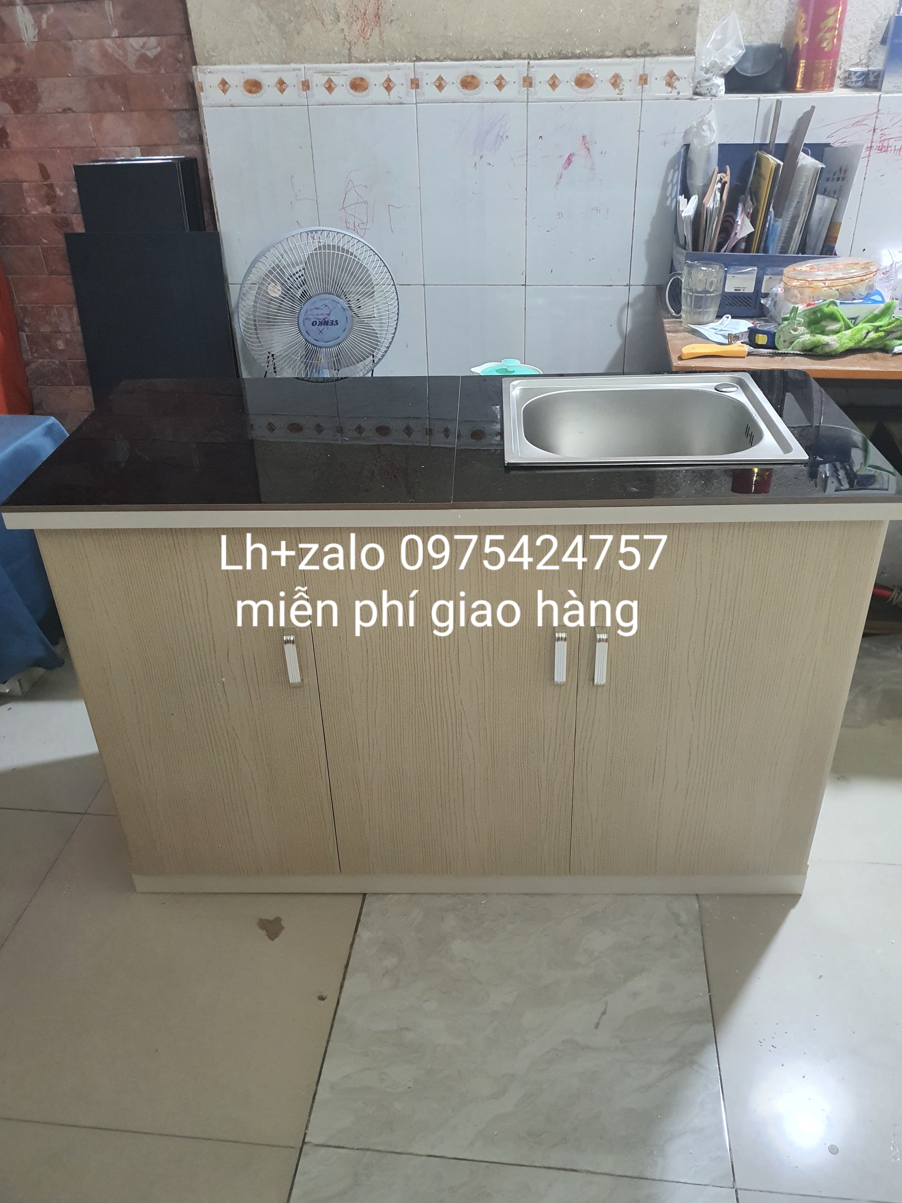 Tủ bếp mini sẵn bồn mặt gạch