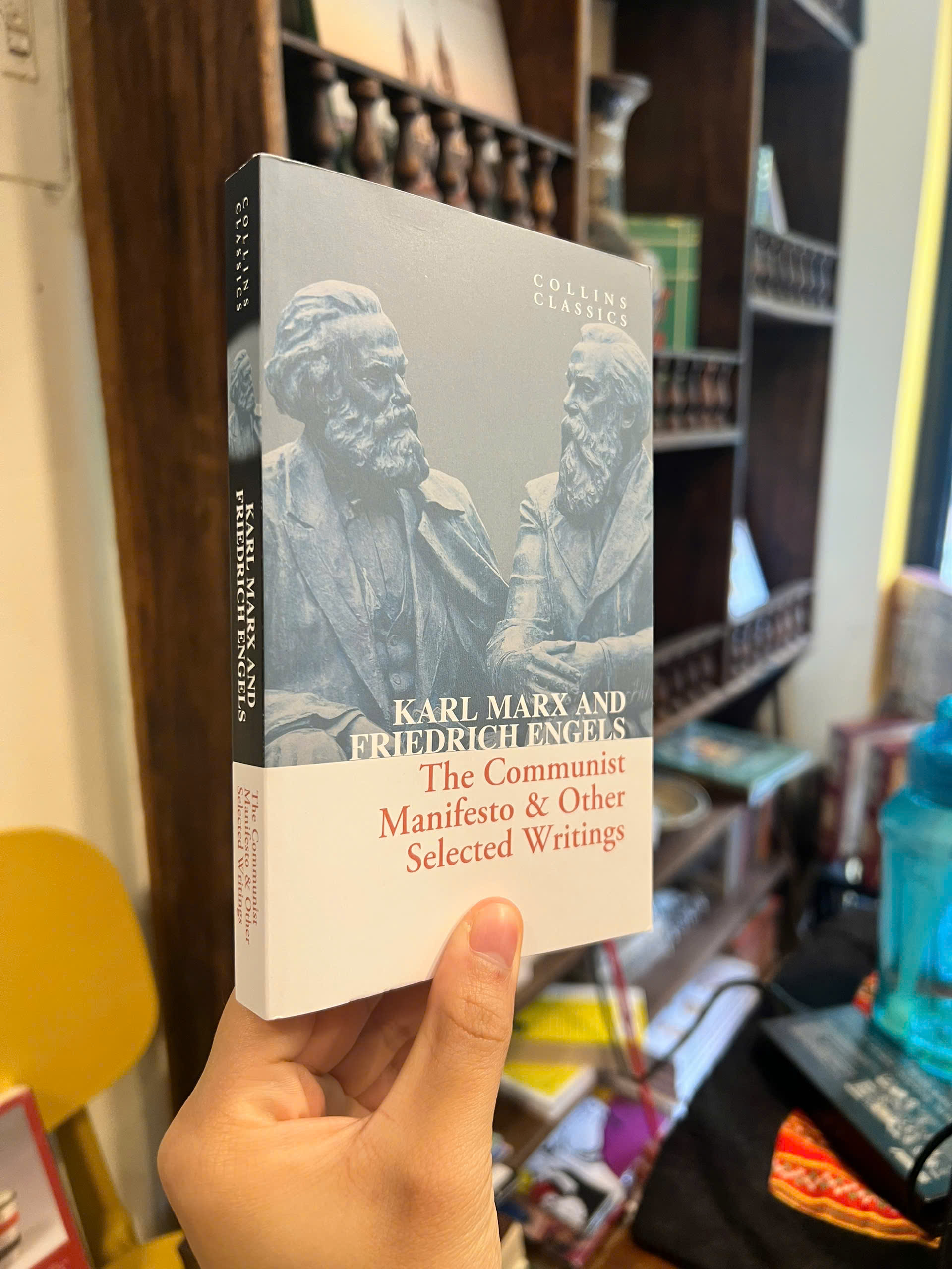 Sách - The Communist Manifesto: Classic of Socialist Literature by Karl Marx, Friedrich Engels