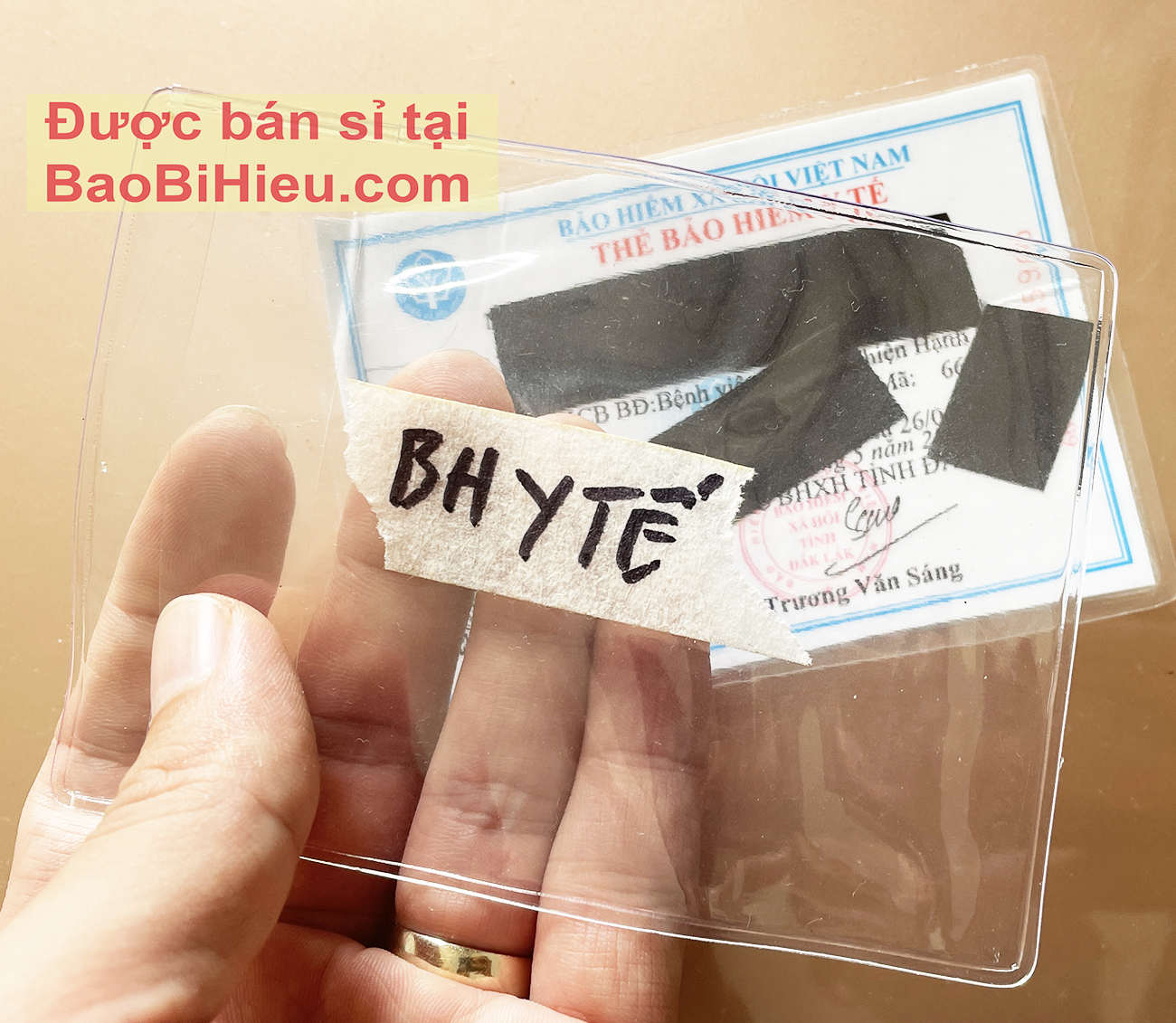 Combo 5 cái bọc thẻ bảo hiểm y tế bằng nhựa PVC dẻo trong có nắp đậy và không cần ép - bamarau