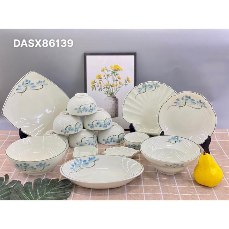 Bộ bát đĩa men trắng kem, họa tiết hoa sen vẽ thủ công. Gốm sứ Bát Tràng.