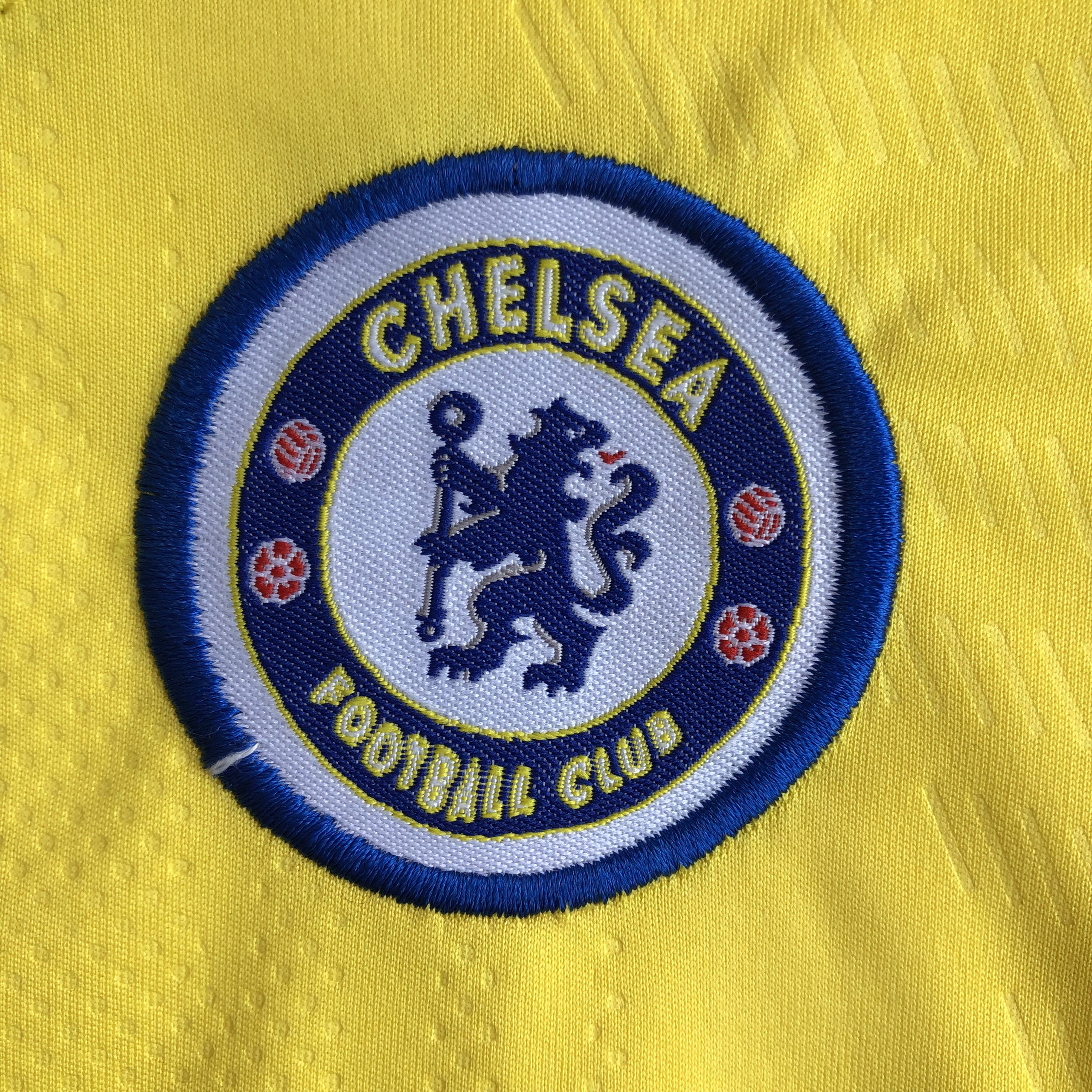 Bộ Quần Áo Bóng Đá, Đá Banh TRẺ EM CHELSEA Màu Vàng Mẫu Mới Thun Lạnh 4 Chiều, Logo Thêu Nổi Cao Cấp Đẹp Giá Rẻ 21/22 CHS06TE