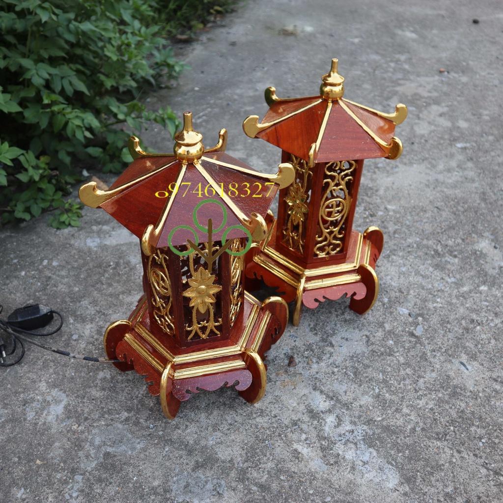 Cặp đèn thờ mái chùa để bàn gỗ hương vàng cao 41cm
