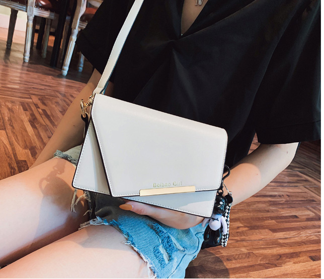 Túi xách nữ thời trang nắp chéo LA2132