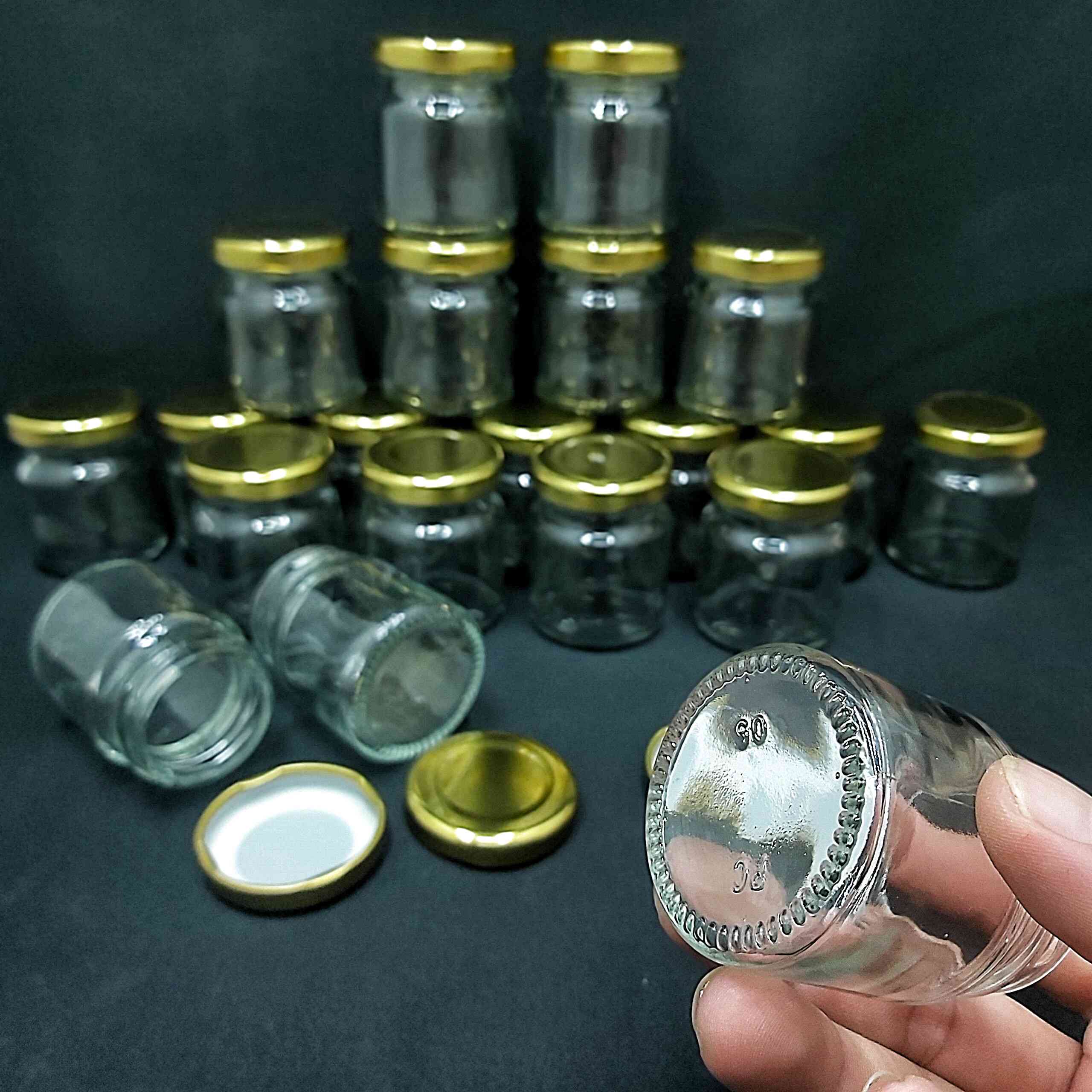 Hũ Thủy Tinh 50ML mẫu trụ tròn nắp thiếc vàng - Hũ Thủy Tinh Nhỏ - Lọ Thủy Tinh 50ML đựng mật ong, mỹ phẩm