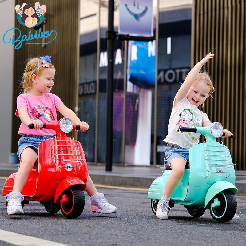 Xe điện Vespa mặt inox trẻ em mẫu mới 2022