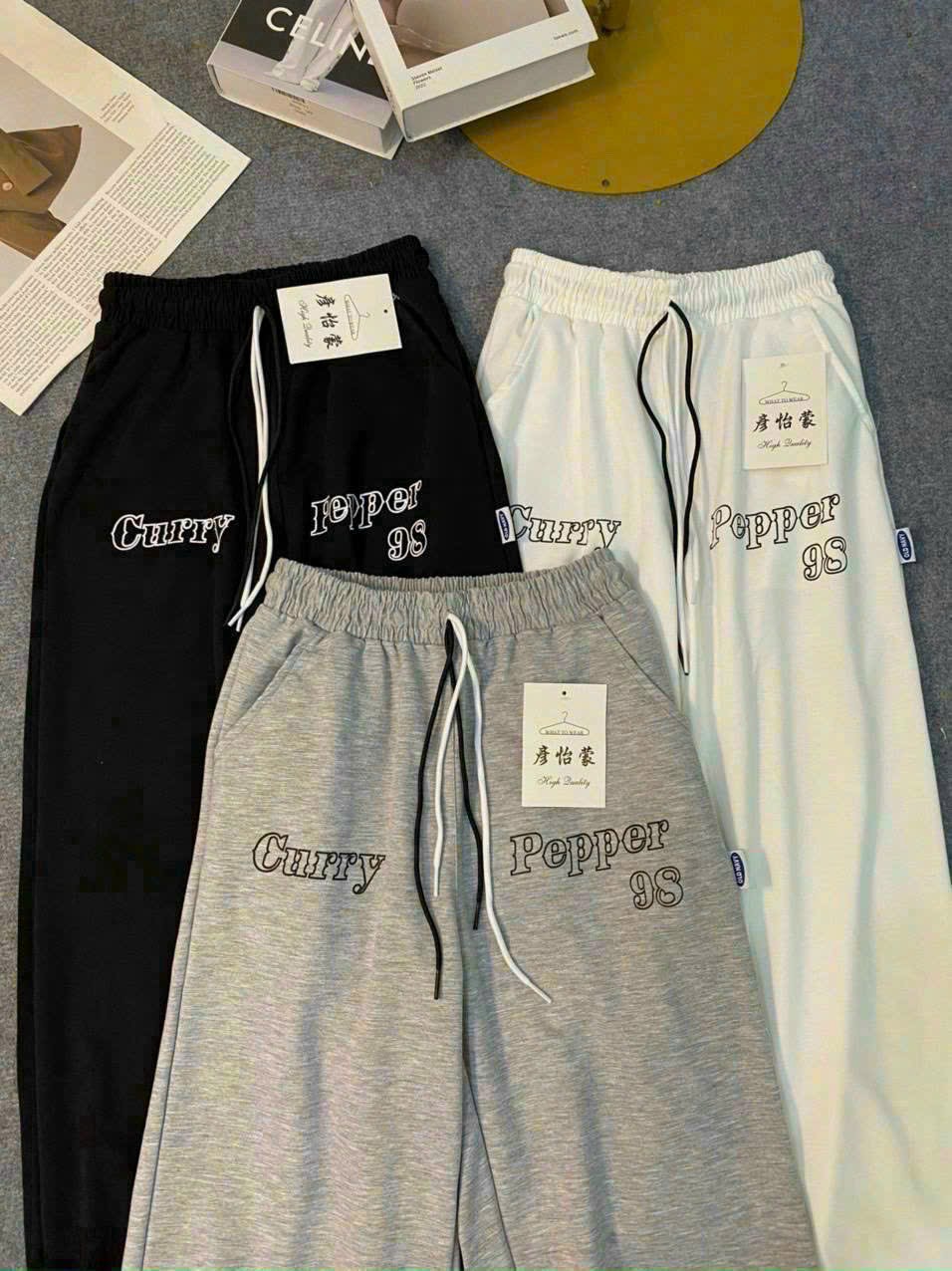 Hình ảnh Quần ống boom Curry Pepper 98 Unisex Màu Xám Jogger bo tăm phối dây rút Da Cá Form Đứng Hàn Quốc Nam Nữ