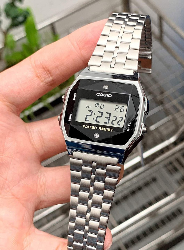 Đồng Hồ Unisex Dây Thép Casio A159WAD-1DF Kim Cương Tự Nhiên | Made in Japan | Pin 7 Năm