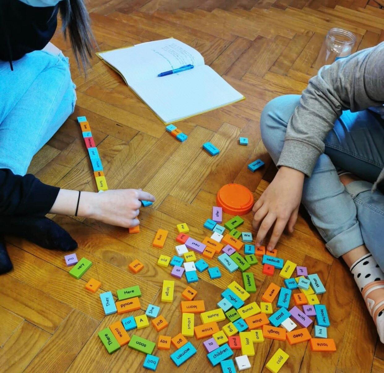 Bộ học ghép câu - Sentence Building Dominoes (114+ chi tiết)