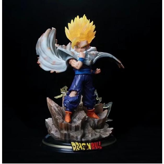 Mô hình Gohan đứng gồng có Led 23cm - Dragon ball