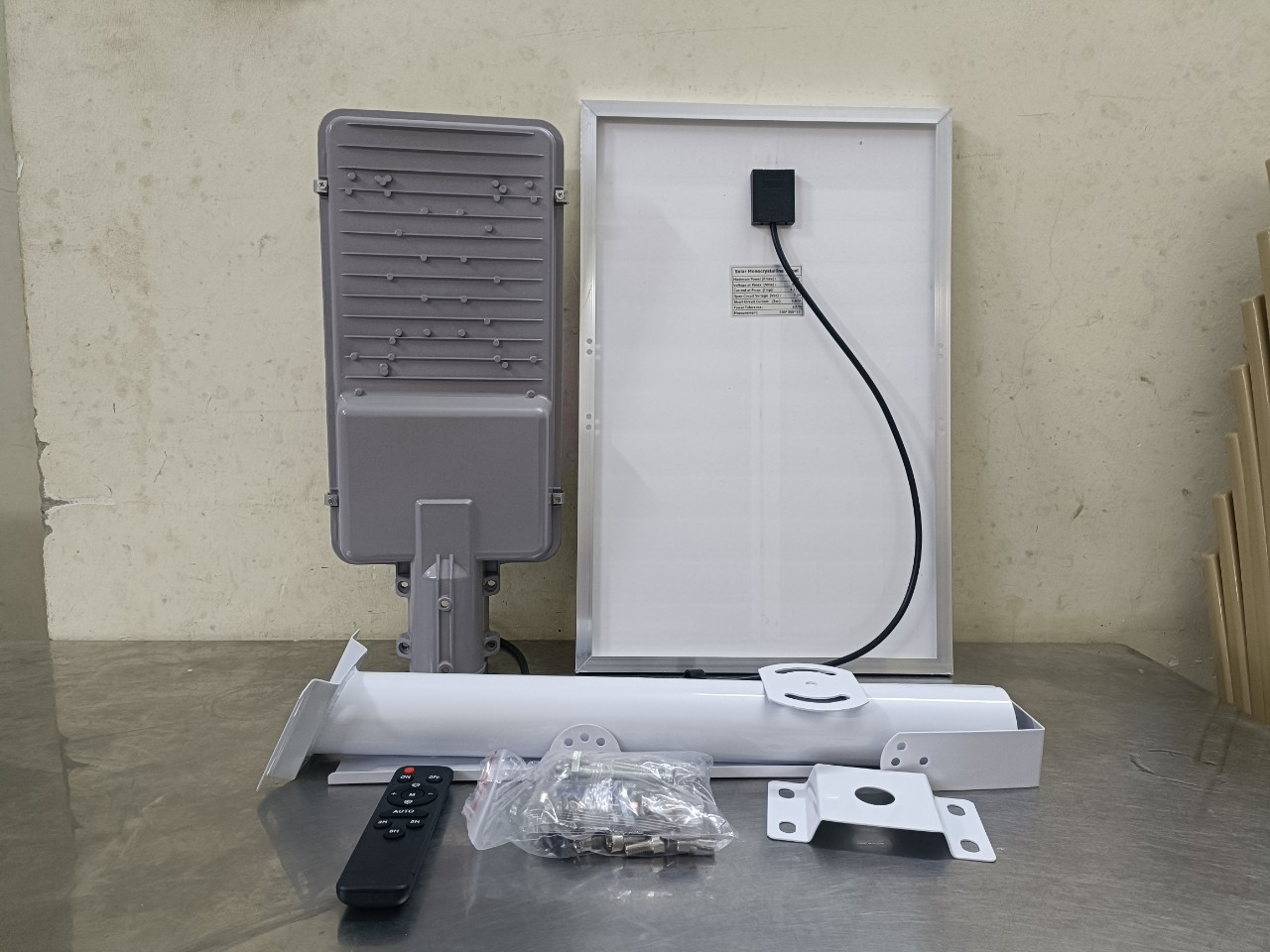 Đèn đường năng lượng mặt trời FLASH 400w