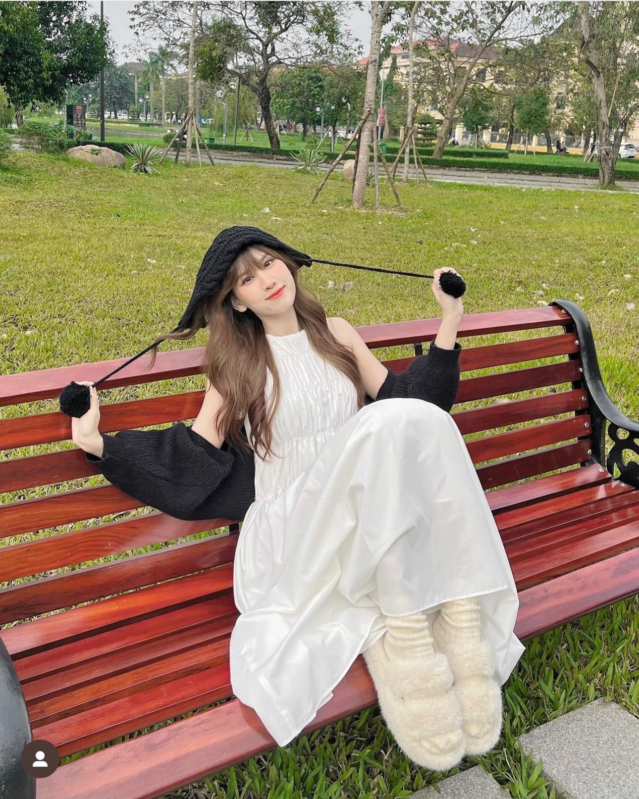 Đầm trắng sat nách maxi kèm khoác ngoài ulzzang