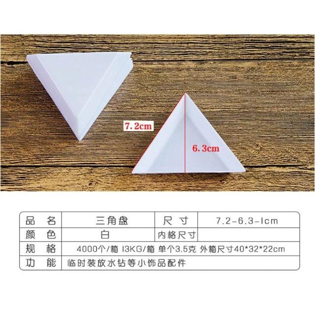 Khay tam giác nhựa đựng đá phụ kiện trang trí móng tiện lợi gọn gàng dễ tìm kiếm màu đá..