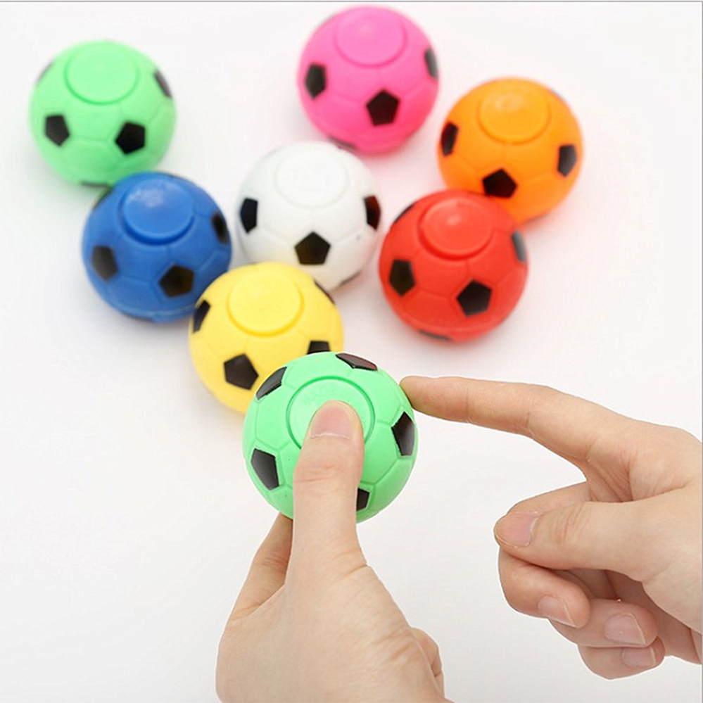 Đồ chơi con quay hình quả Bóng đá Fidget Spinner bằng nhựa cho bé từ 4 tuổi trở lên giúp vui chơi, giảm căng thẳng (màu ngẫu nhiên)