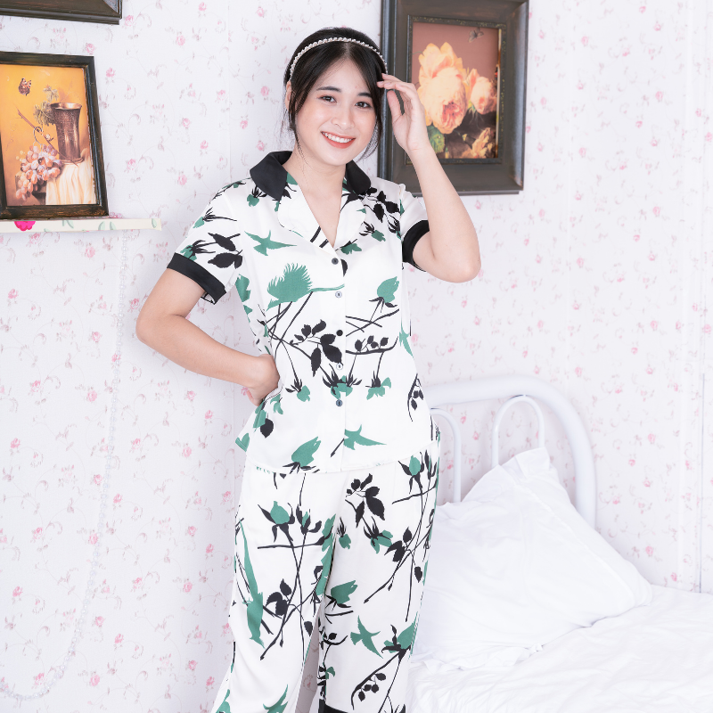 Bộ đồ Pyjama nữ, đồ mặc nhà lụa VILADY - B143 Quần Lửng Tay Cộc Họa Tiết Chim Màu Xanh, chất liệu lụa Pháp (lụa latin)