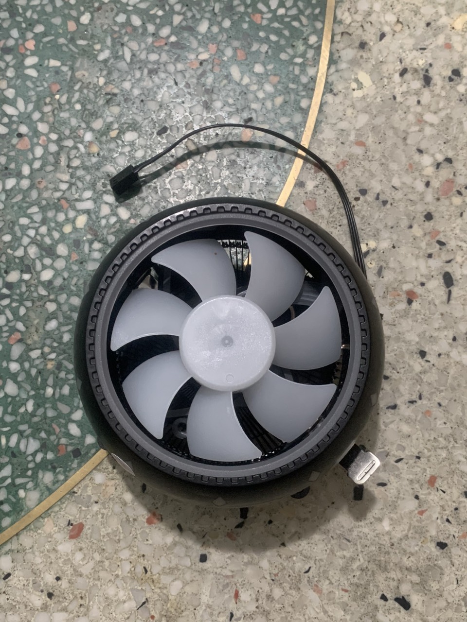 Fan Tản Nhiệt CPU Led RGB 16 - Tự Động Đổi Màu Không Cần Hub