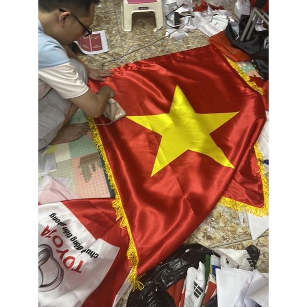 Cờ tổ quốc in 3D chuyển nhiệt may tua dua vàng