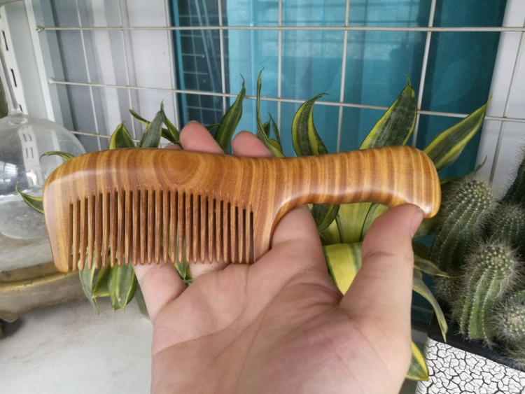 Lược gỗ bách xanh răng thưa và răng mau- lược gỗ chống tĩnh điện,hạn chế xơ rụng tóc -Quà tặng cao cấp- thatchatstore BX01 5