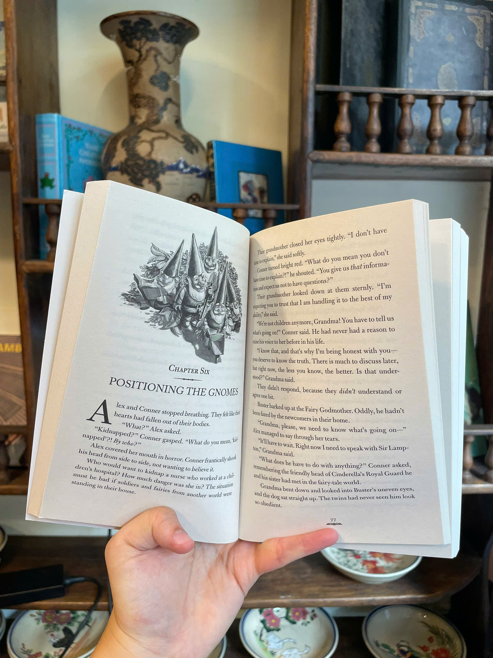 Sách - The Land of Stories the Enchantress Returns by Chris Colfer/ Sách thiếu nhi tiếng Anh