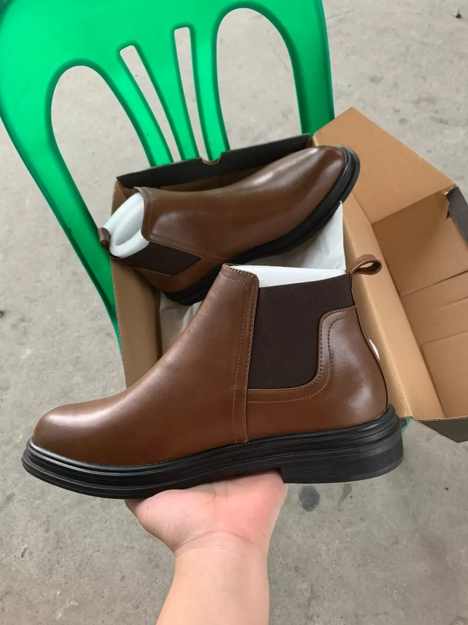 Giày Chelsea Boots Nam Cổ Lửng Màu Nâu Da Bò Nguyên Tấm Nhập Khẩu Đế Cao Su Đúc Nguyên Khối
