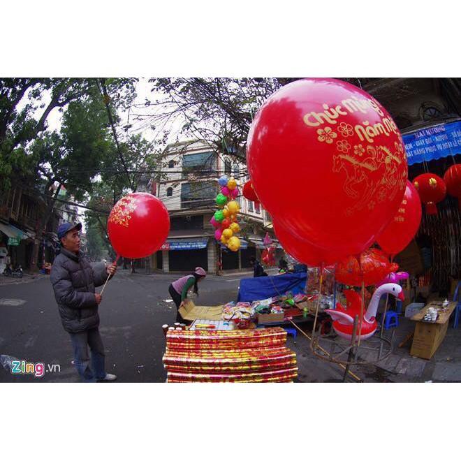 Bóng đỏ đại in chữ chúc mừng năm mới