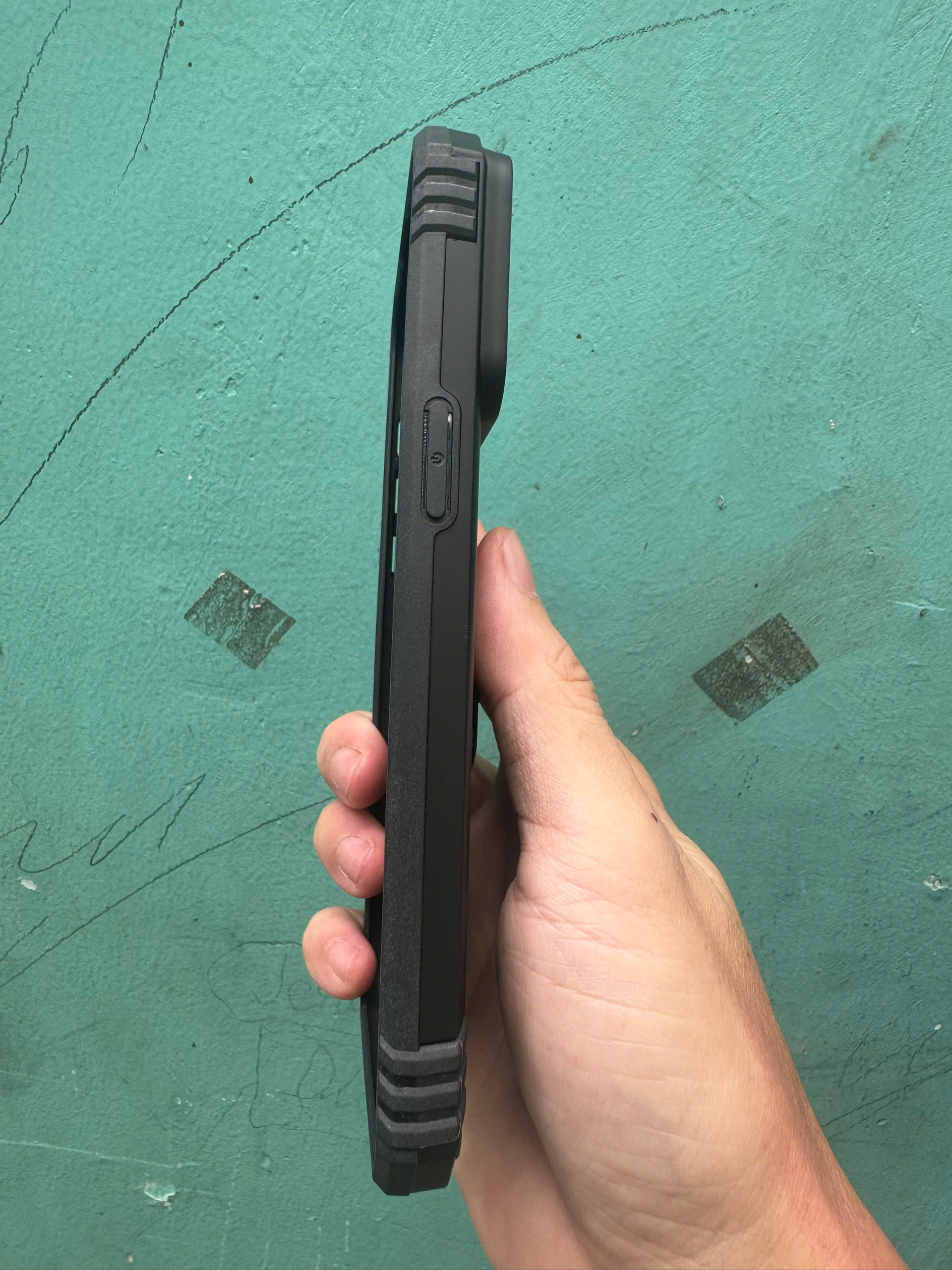 Ốp lưng điện thoại có giá đỡ gấp gọn, xoay 360 độ tích hợp, có nắp che camera dùng cho Iphone 15 ProMax - Hàng chính hãng