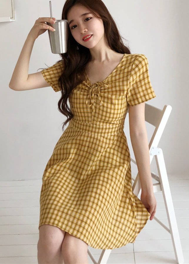 Đầm xòe kẻ ô vuông điệu đà DX020