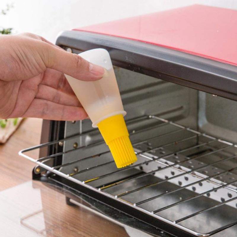 1 lọ đựng dầu ăn ANAEAT kèm cọ silicon phết dầu