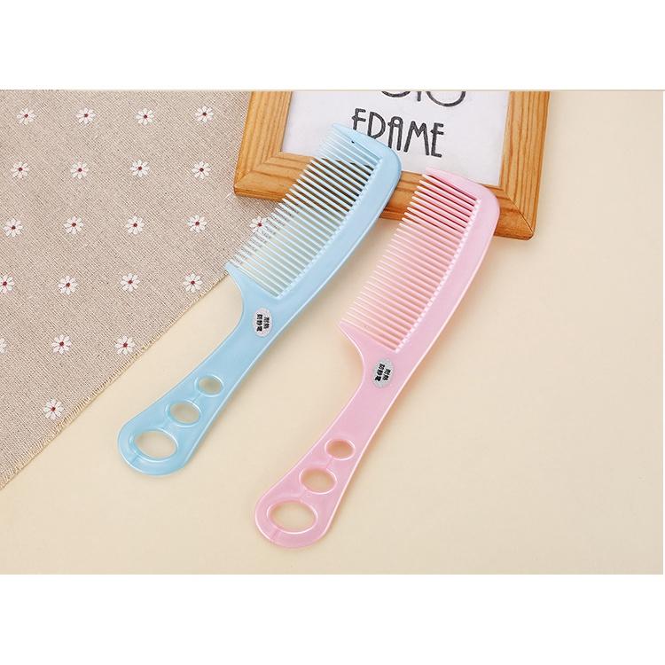 Lược nhựa chải tóc- màu ngẫu nhiên