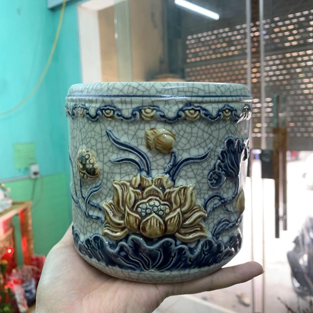Bát hương rạn đắp nổi sen