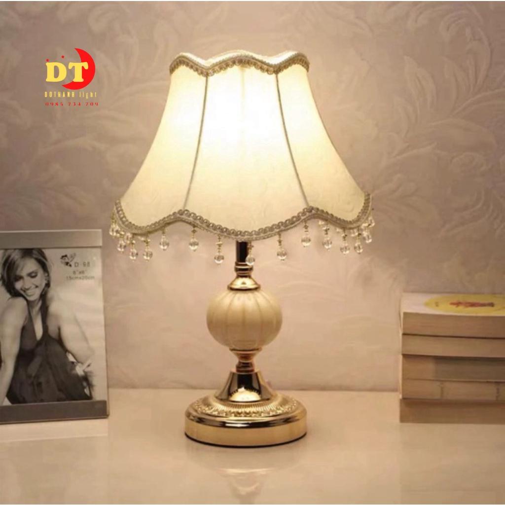 Đèn Ngủ Đẹp Phong Cách Châu Âu Đèn Có Điều Chỉnh Tăng Giảm Ánh Sáng HTLK DBN