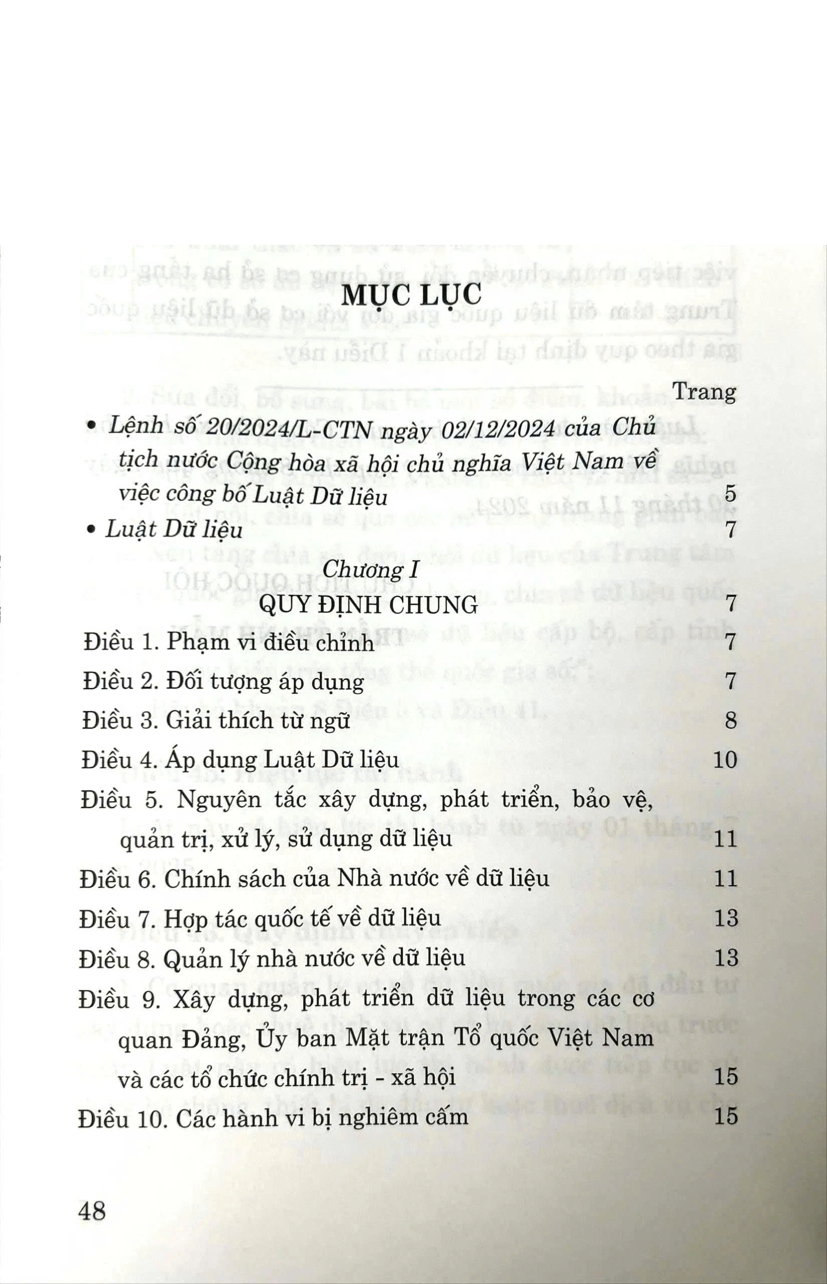 Sách - Luật Dữ Liệu Năm 2024
