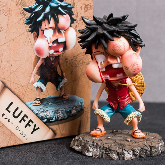 Mô hình Luffy bị đấm